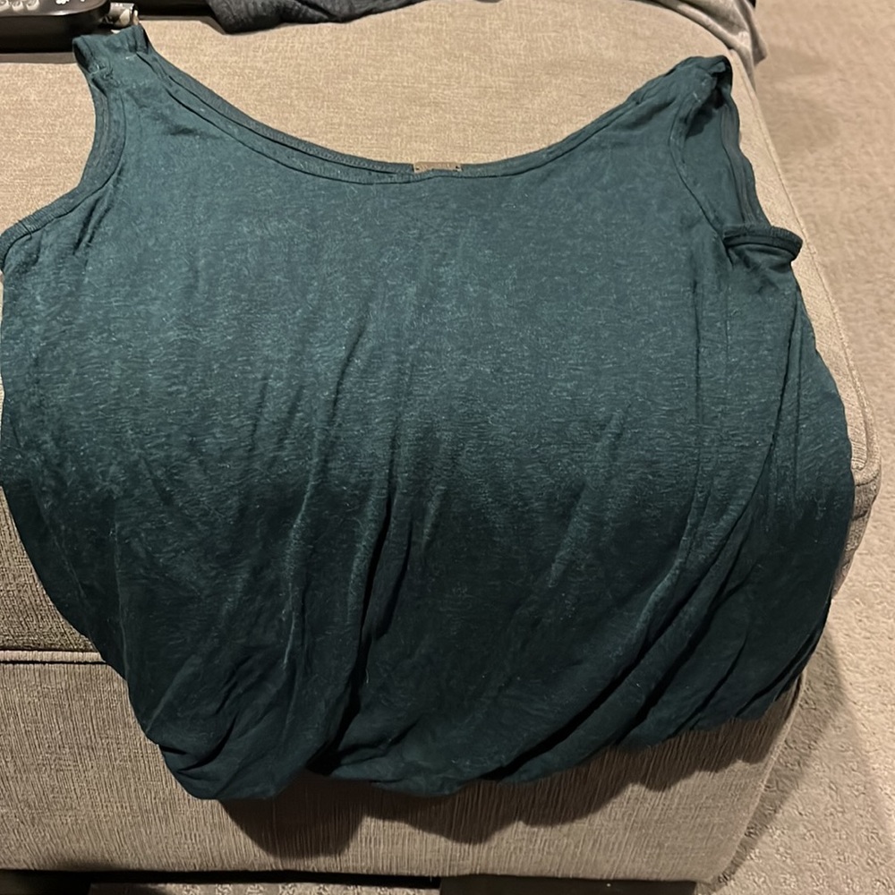 🛍️Free people Hunter green cropped tank